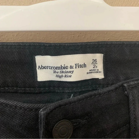 Abercrombie & Fitch The Skinny High Rise Jeans in Black Size 26 Size 2 NWT New - Picture 10 of 13